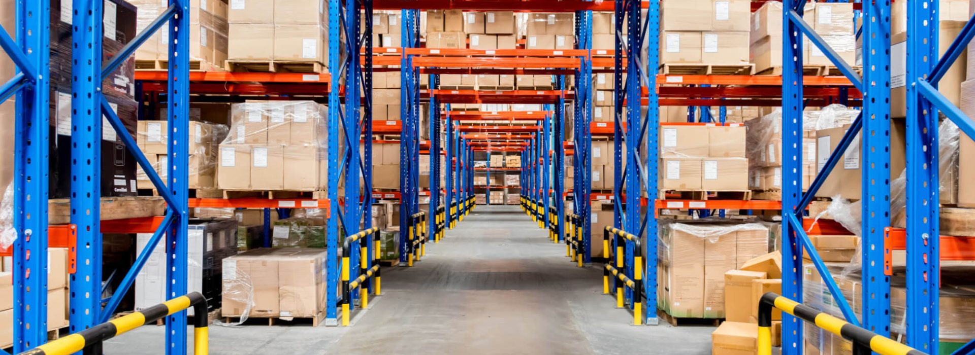 5 Benefits & 6 Note When Using The Services Warehouse For Rent